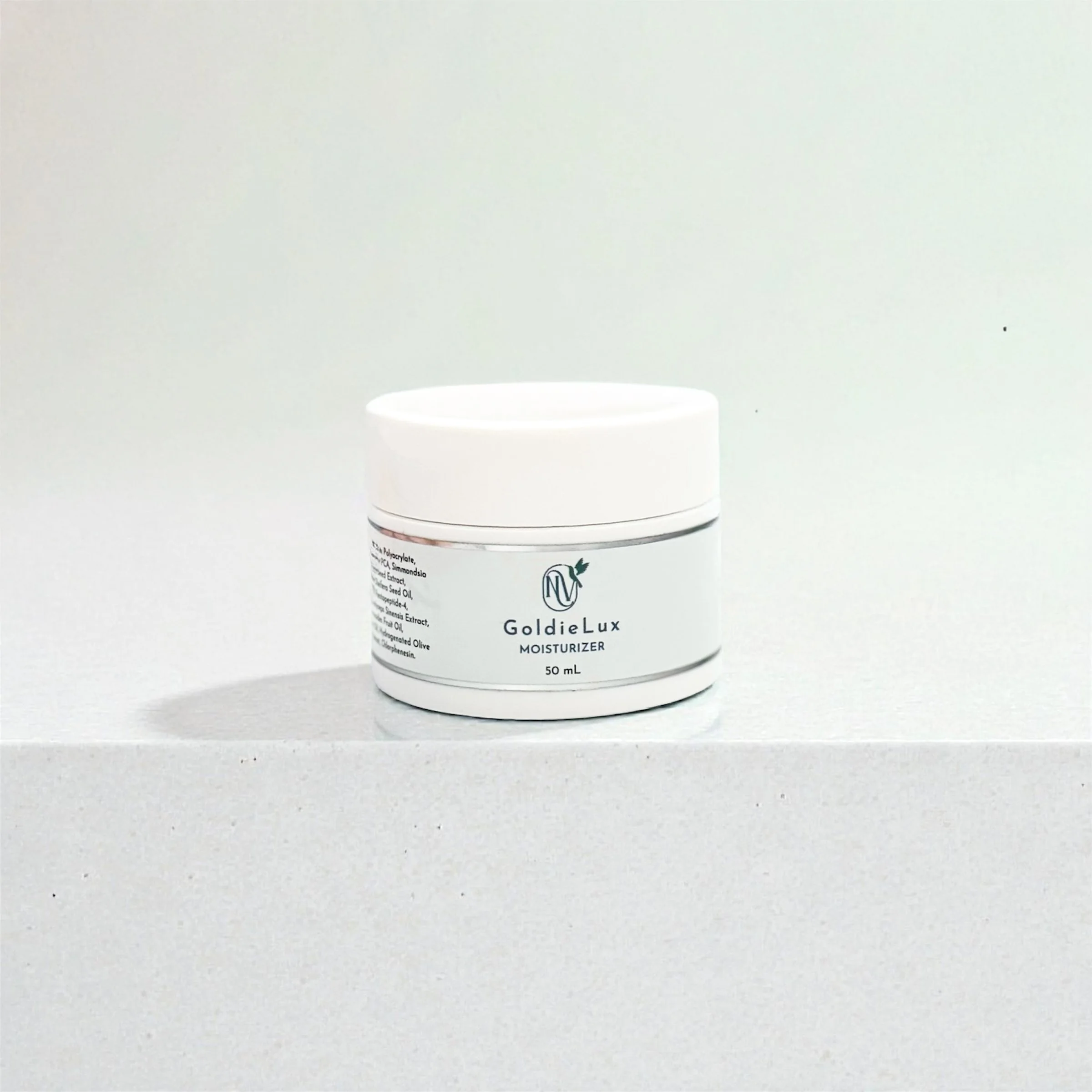 GoldieLux Peptide Moisturizer with Mushrooms — Nutrívamos
